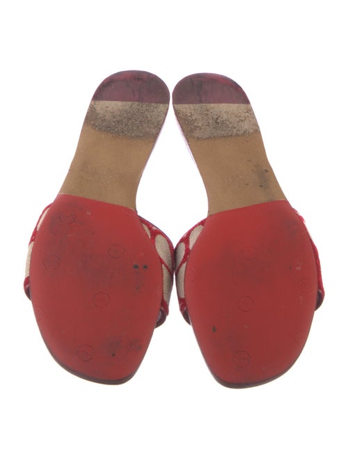 Valentino Vlogo Canvas Slides