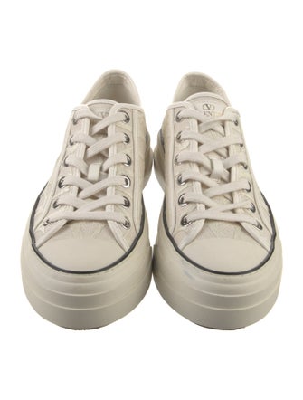 Valentino Sneakers