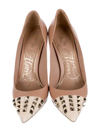 Valentino Alcove Rockstud Pump Rockstud Accents Pumps