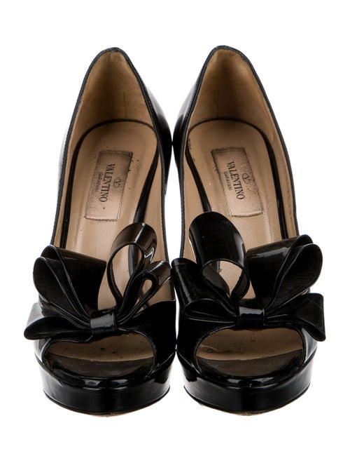 Valentino Patent Leather Bow Accents Pumps