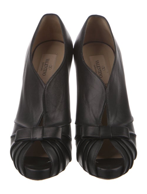 Valentino Leather Bow Accents Pumps