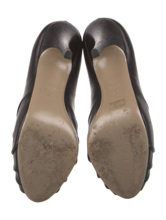 Valentino Leather Bow Accents Pumps
