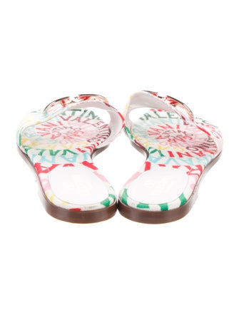 Valentino Canvas Printed Slides