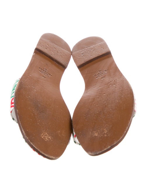 Valentino Canvas Printed Slides