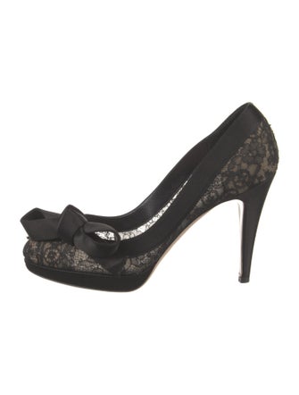Valentino Lace Lace Pattern Pumps