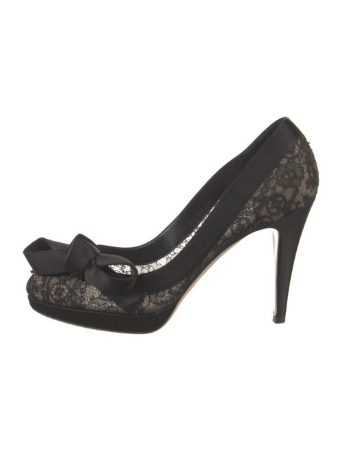 Valentino Lace Lace Pattern Pumps