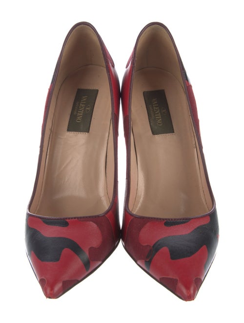 Valentino Rockstud Accents Leather Pumps