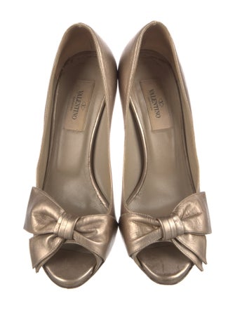 Valentino Leather Bow Accents Pumps