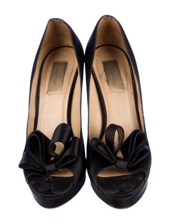 Valentino Satin Bow Accents Pumps