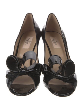 Valentino Patent Leather Bow Accents Slingback Sandals