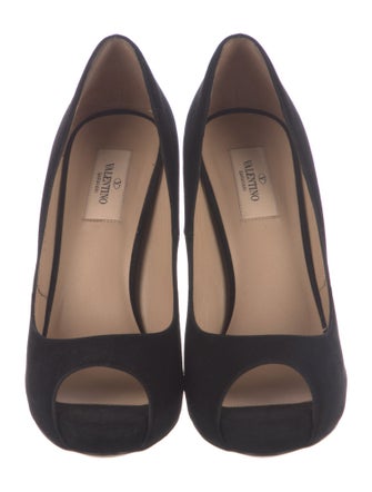 Valentino Rockstud Accents Suede Pumps