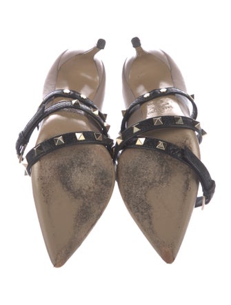 Valentino Rockstud Accents Leather Pumps