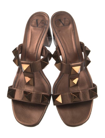Valentino Rockstud Accents Leather T-Strap Sandals