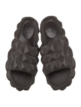Valentino Rockstud Accents Rubber Slides