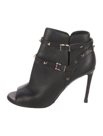 Valentino Rockstud Accents Leather Pumps