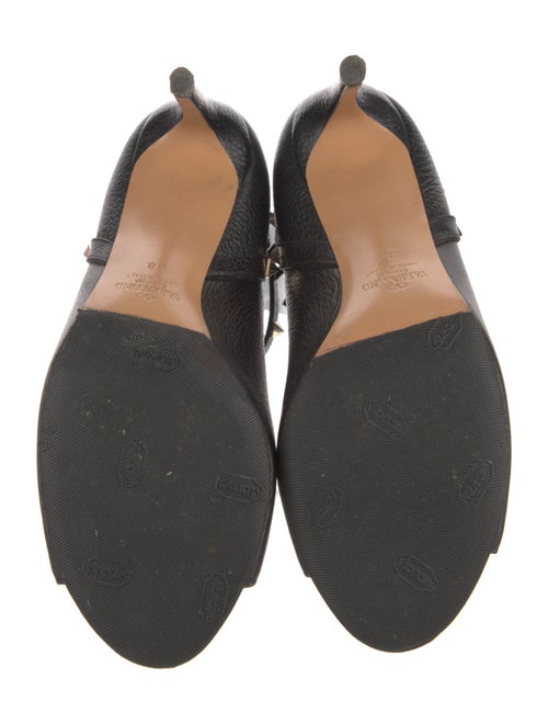 Valentino Rockstud Accents Leather Pumps