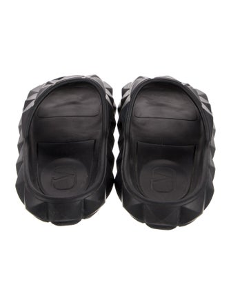 Valentino Rockstud Accents Rubber Slides
