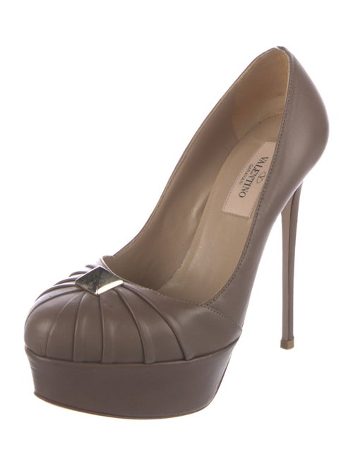 Valentino Rockstud Accents Leather Pumps