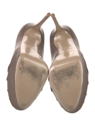 Valentino Rockstud Accents Leather Pumps