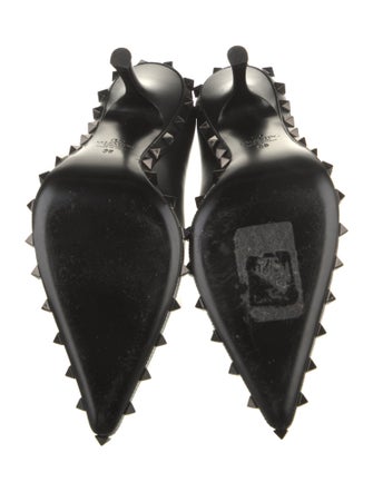 Valentino Rockstud Accents Leather Pumps