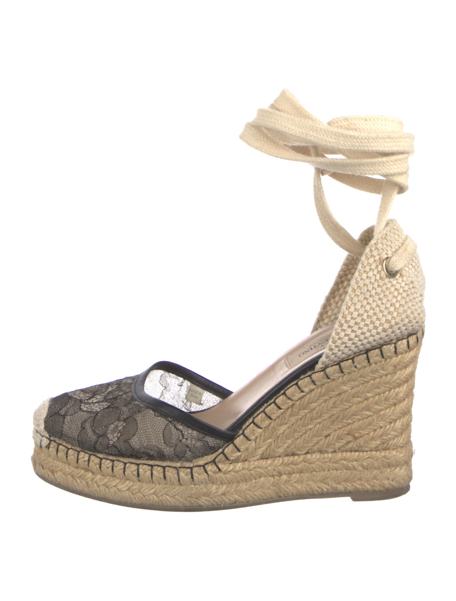 Valentino Lace Lace Pattern D'Orsay Pumps