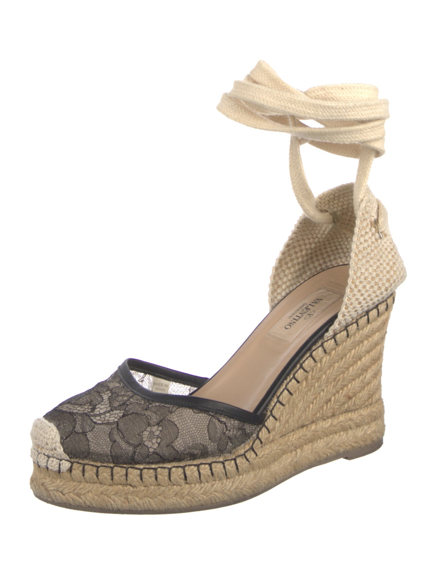 Valentino Lace Lace Pattern D'Orsay Pumps