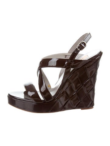 Valentino Patent Crossover Wedges