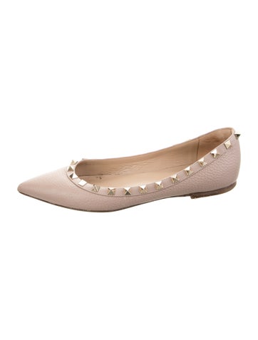 Pre-owned Valentino Garavani Rockstud Accents Leather Ballet Flats In Neutral