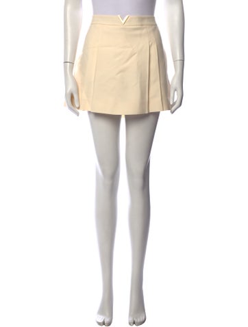 Pre-owned Valentino Virgin Wool Mini Shorts In Neutrals