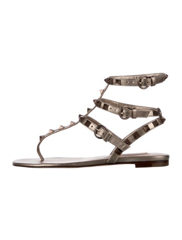 Pre-owned Valentino Garavani Rockstud Accents Leather Gladiator Sandals W/ Tags In Neutrals