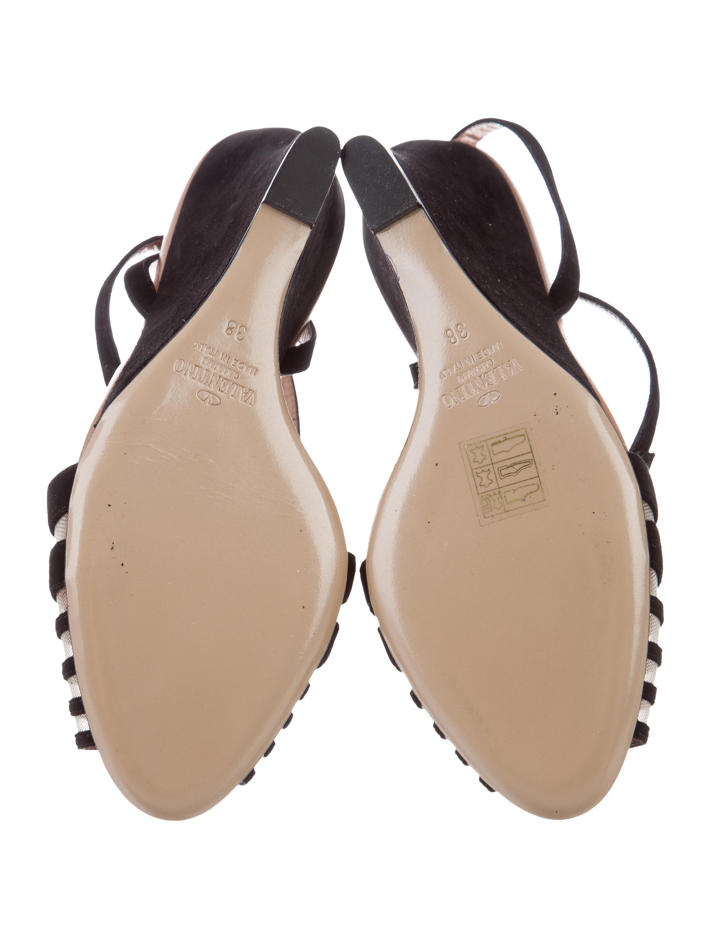 Torchon Rockstud leather wedge sandals | Valentino | Leather wedge sandals, Valentino wedges 