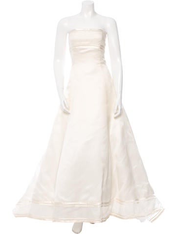 Vera Wang Silk Organza Wedding Gown