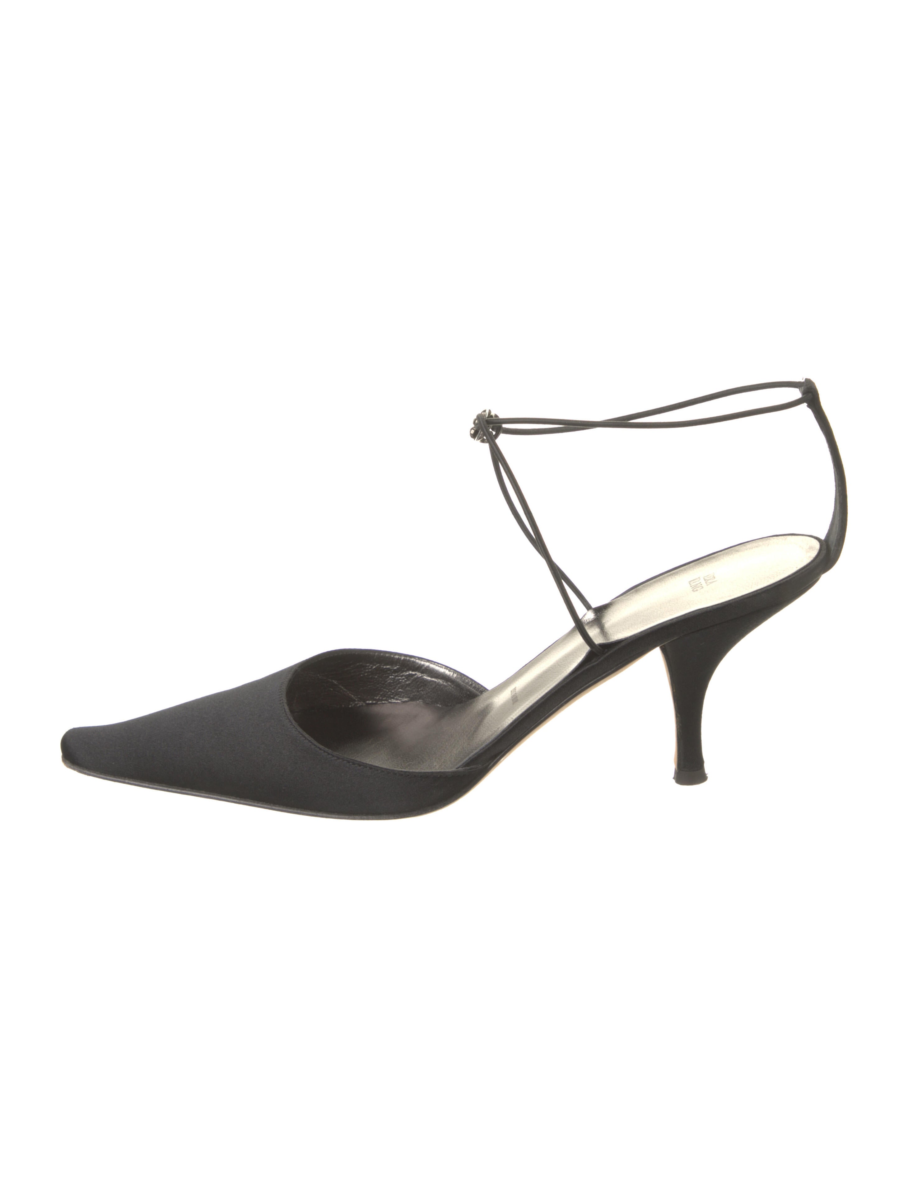 vera wang satin shoes