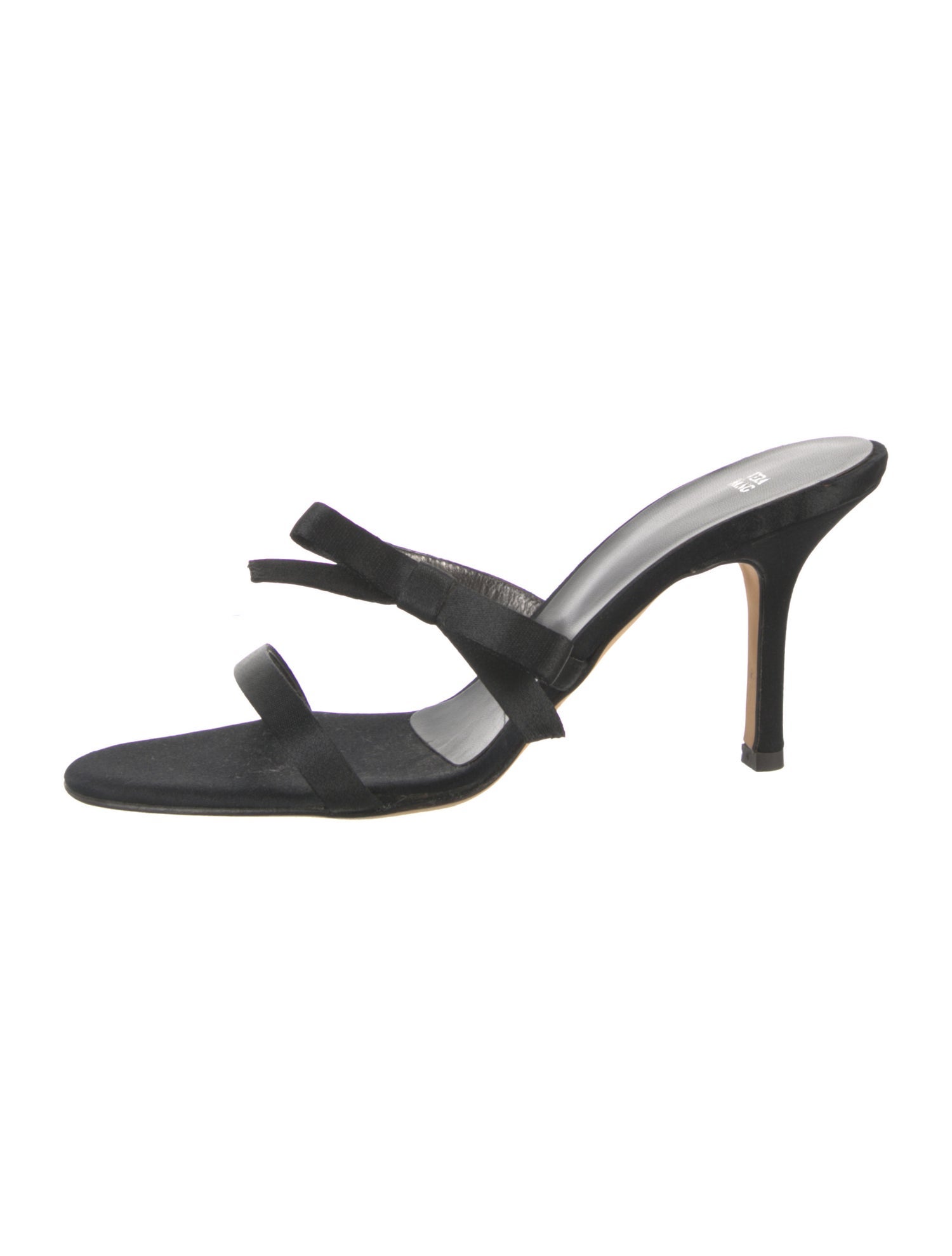 vera wang satin shoes