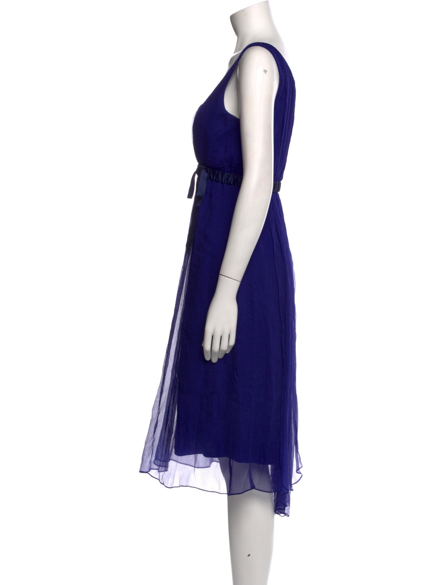 Vera Wang Scoop Neck Midi Length Dress