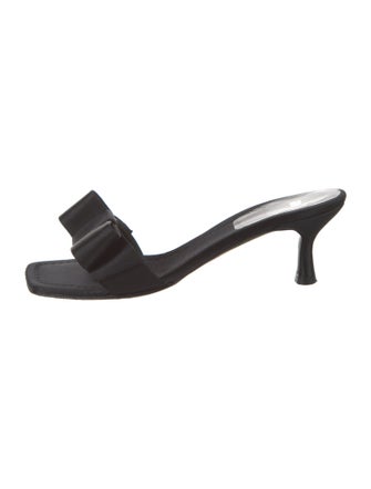Vera Wang Satin Bow Accents Slides