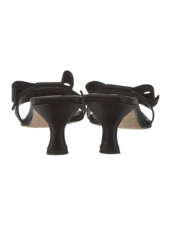 Vera Wang Satin Bow Accents Slides