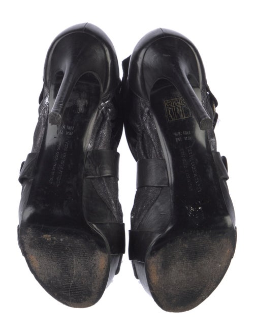 Vera Wang Leather Pumps