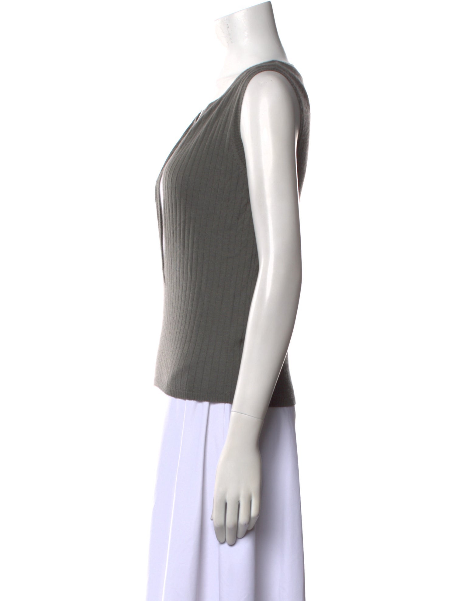 Vera Wang Cashmere V-Neck Sweater