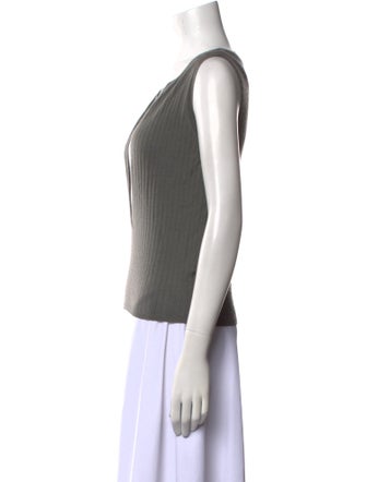 Vera Wang Cashmere V-Neck Sweater