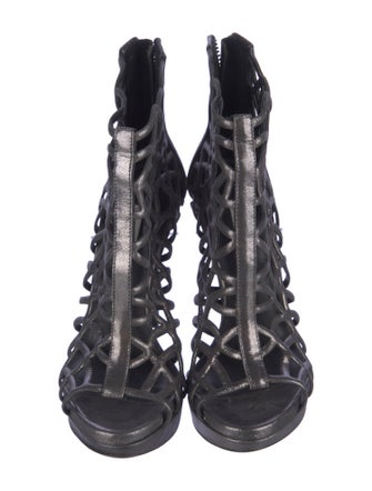 Vera Wang Leather Gladiator Sandals