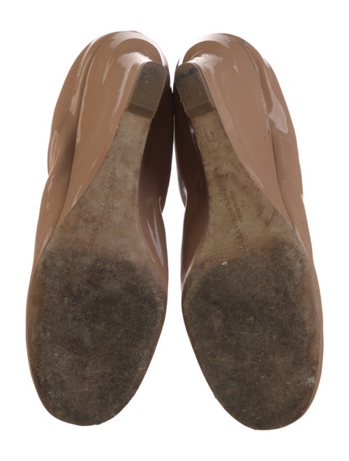 Vera Wang Patent Leather Pumps