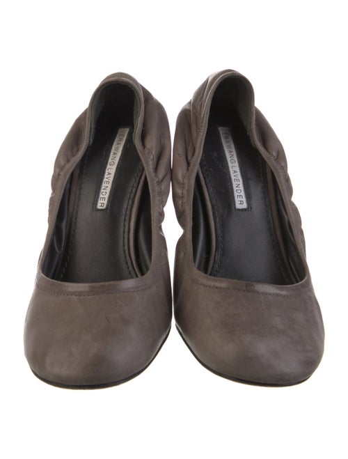 Vera Wang Leather Pumps