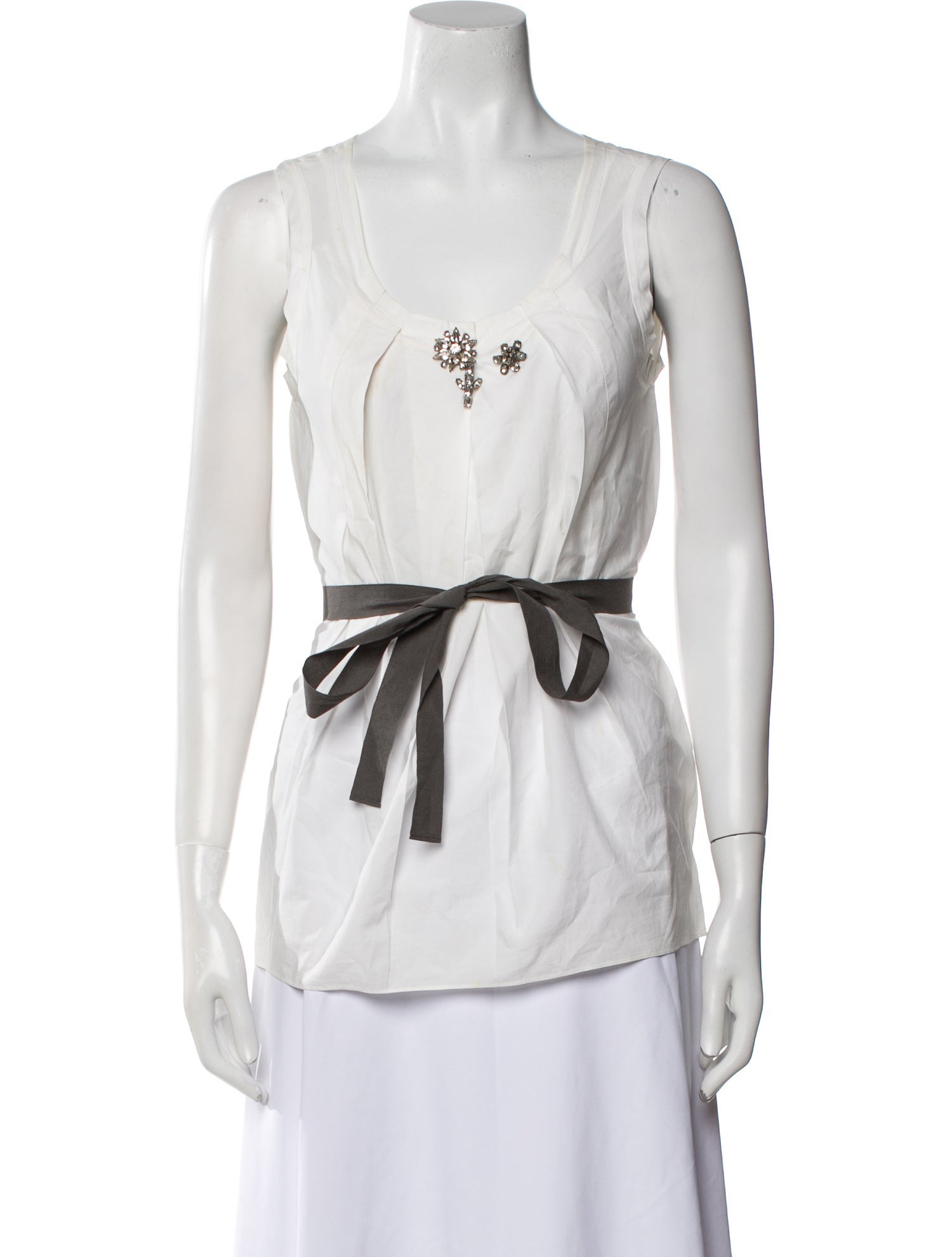 Vera Wang Scoop Neck Sleeveless Top