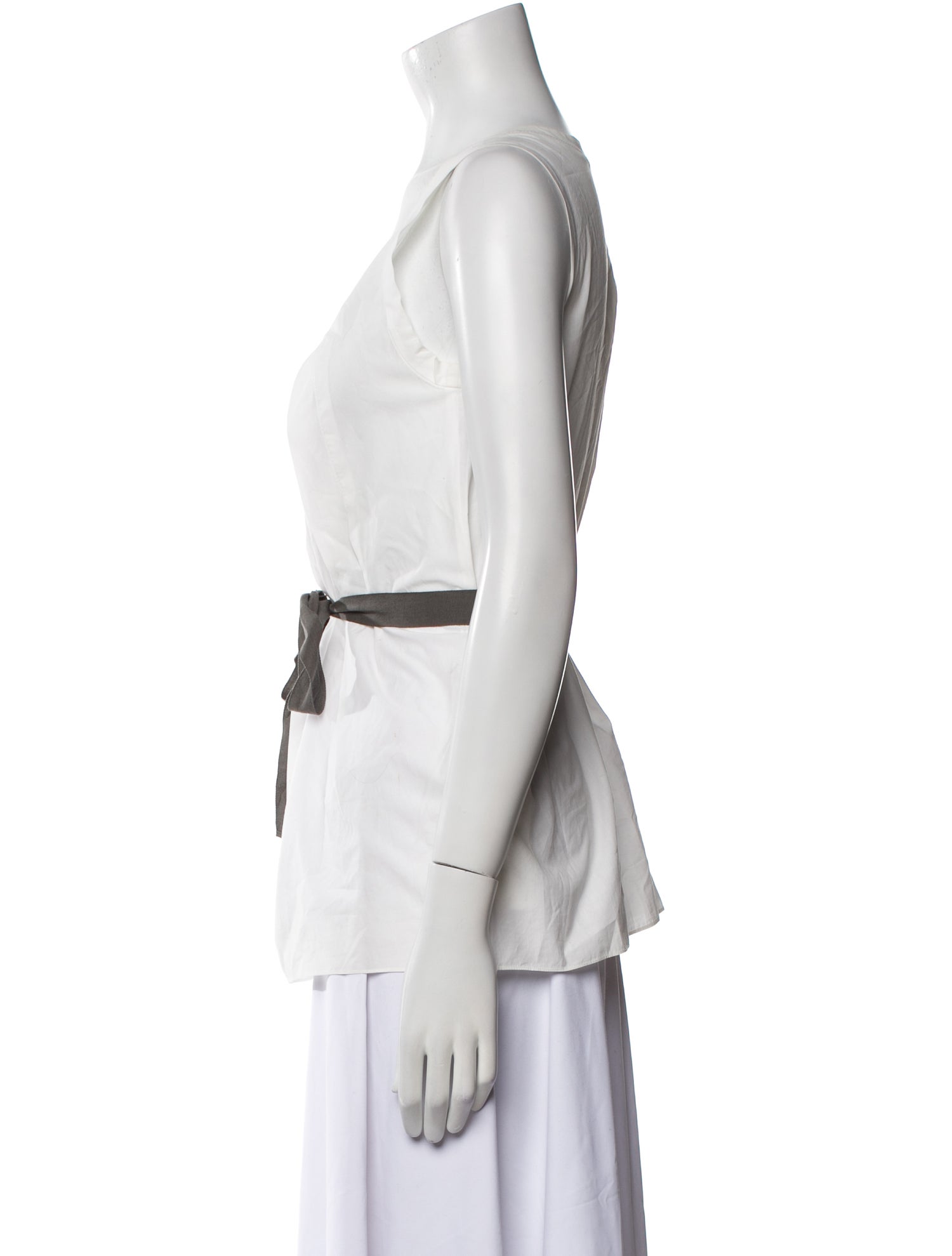 Vera Wang Scoop Neck Sleeveless Top