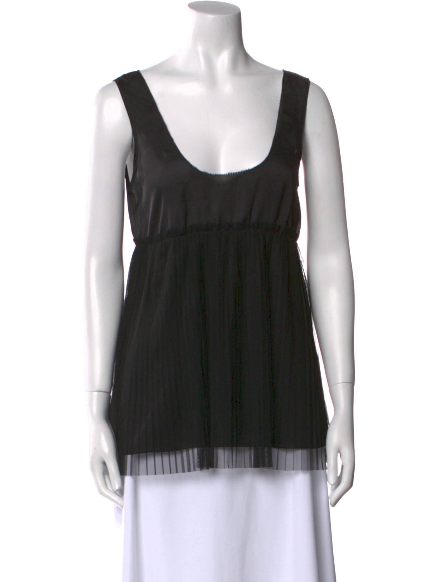 Vera Wang Scoop Neck Sleeveless Top