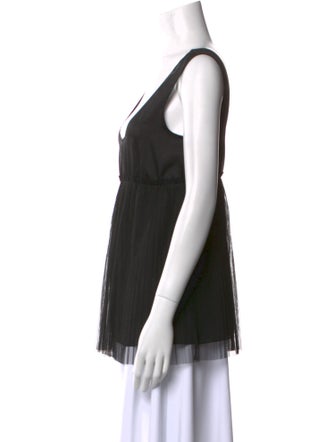 Vera Wang Scoop Neck Sleeveless Top