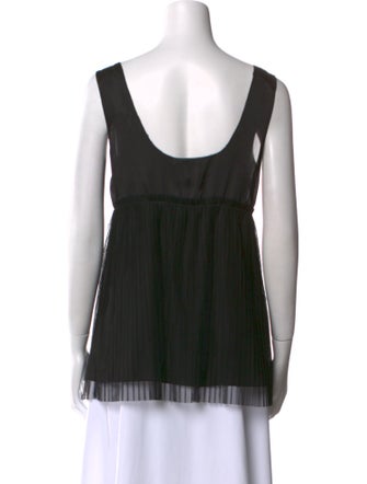 Vera Wang Scoop Neck Sleeveless Top