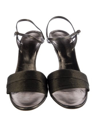 Vera Wang Sandals