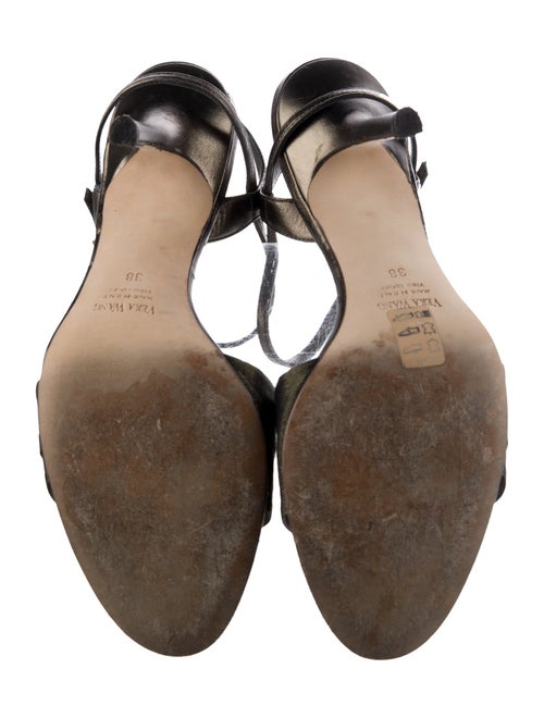 Vera Wang Sandals